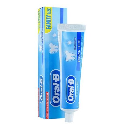 Oral-B Strong Teeth Extra Fresh Gel Toothpaste (130g)